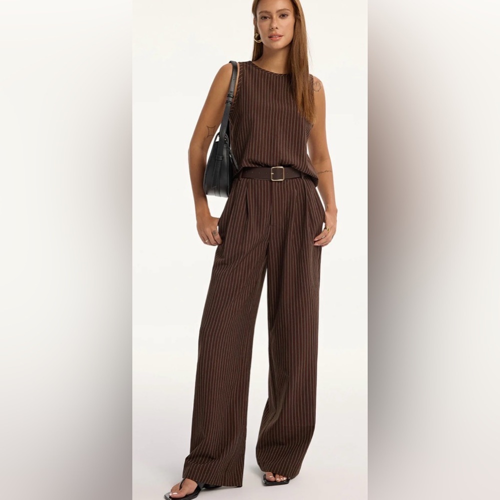 NWT Commense Brown Pinstripe Sleeveless Top and Pants Set with Belt, Size Medium